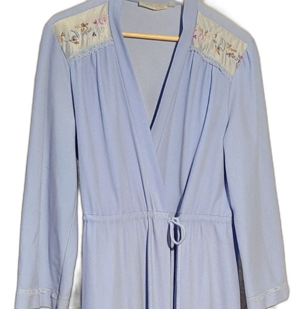 Vintage JCPenney Blue Wrap Robe Medium Embroidered Shoulder Lounge Sleepwear
